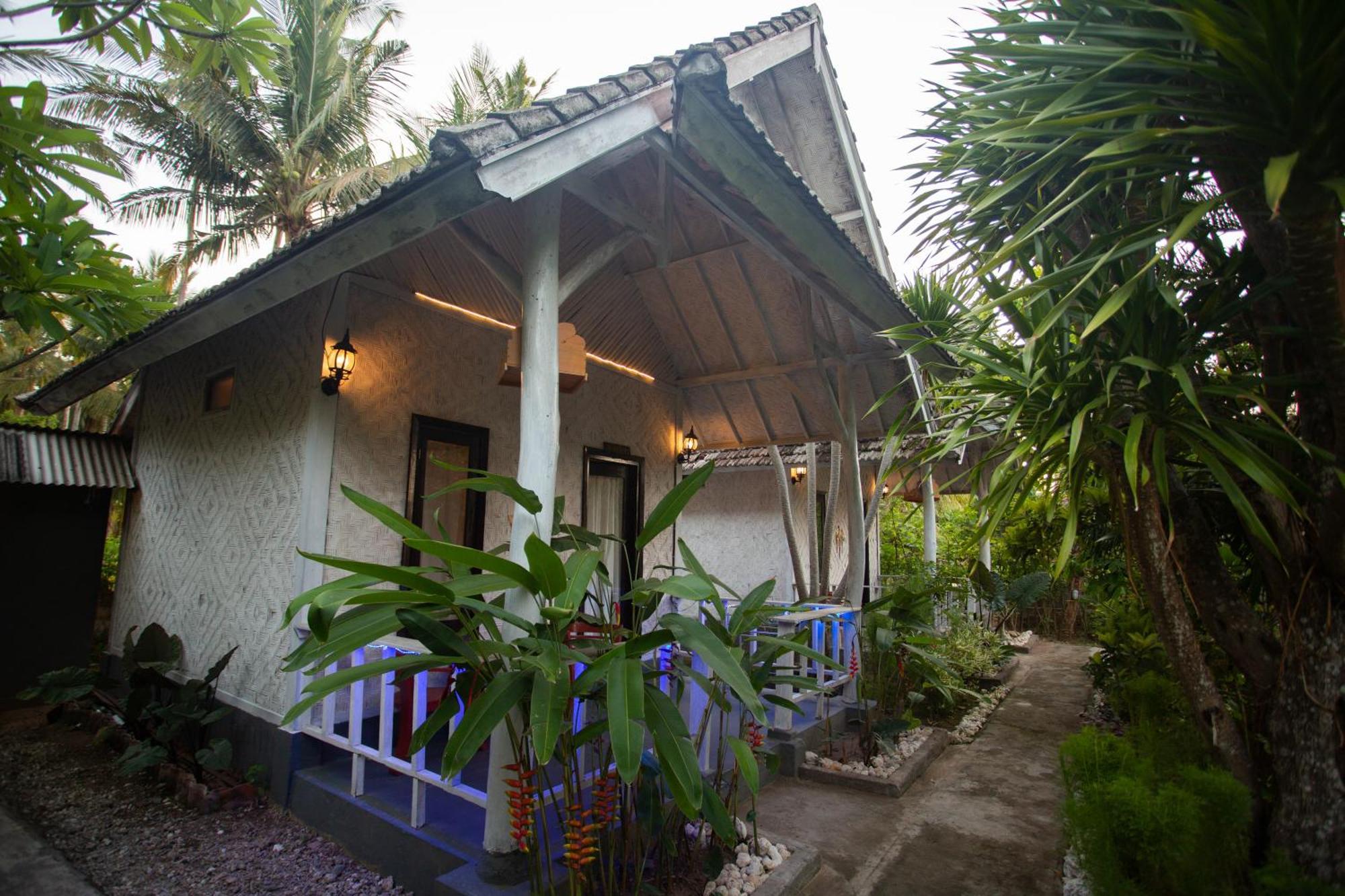 Fullmoon Bungalows Toyapakeh 外观 照片